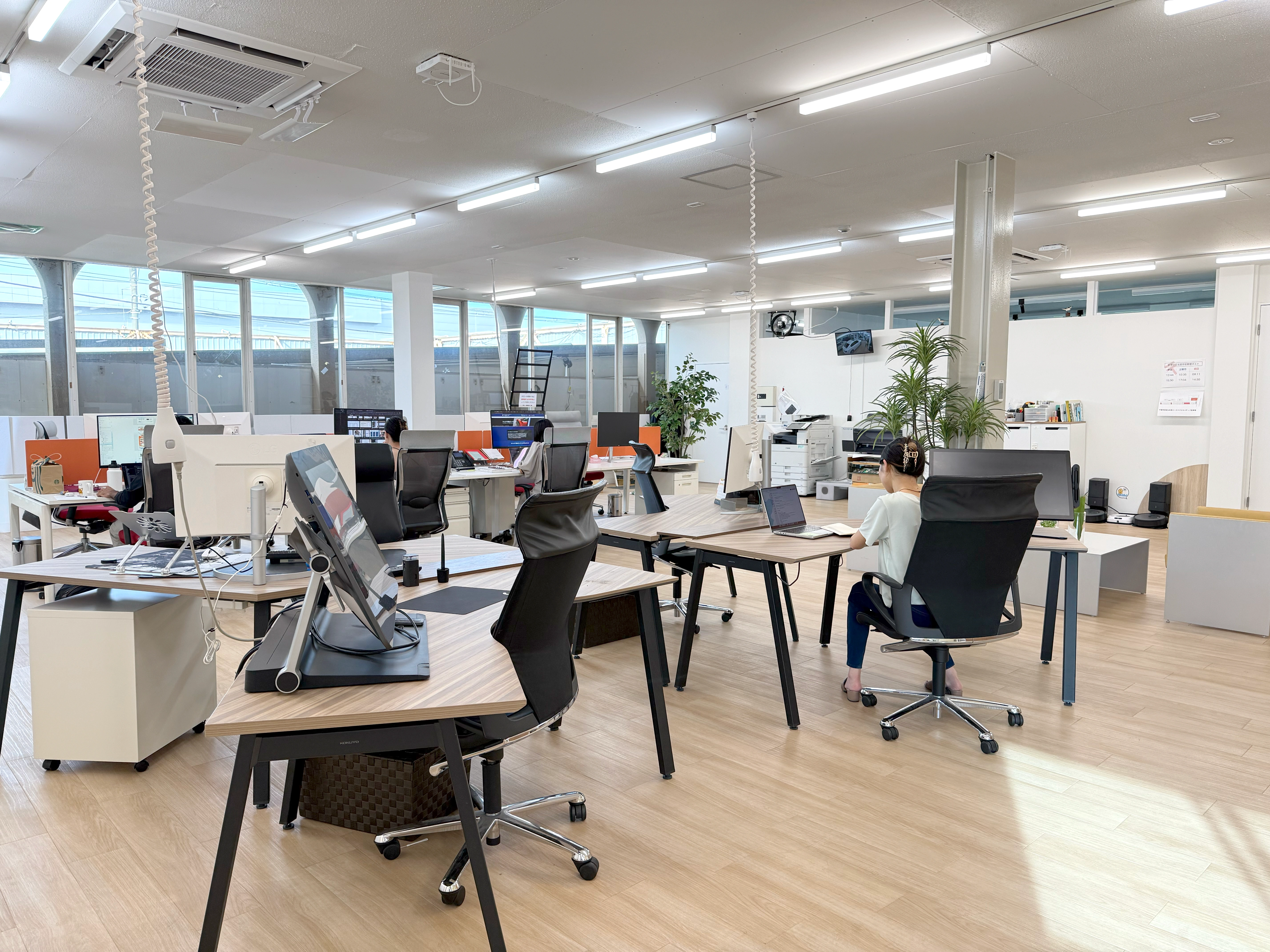 office interior img